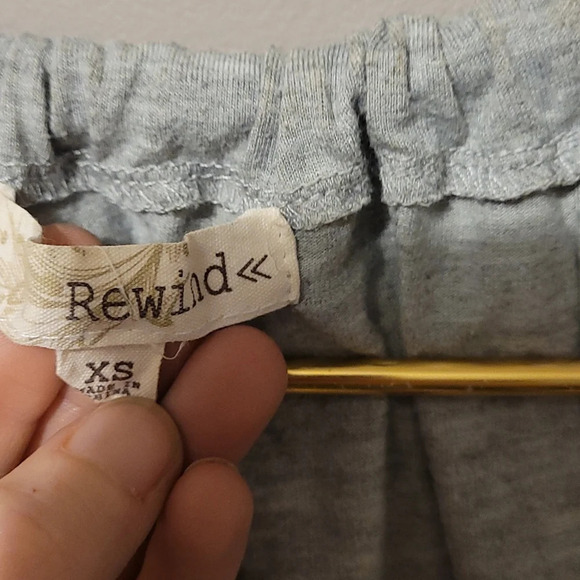 C 31: REWIND: SIZE XS WOMENS TOP - Picture 2 of 3